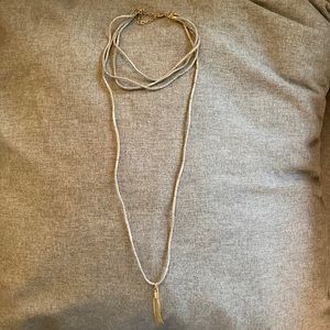 Norstrom‘s choker necklace